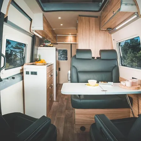 مكان تخييم Nomadism موروج