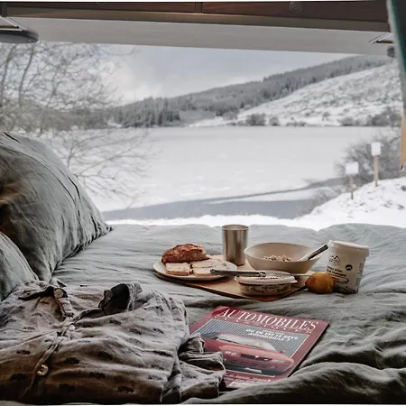 مكان تخييم Nomadism موروج